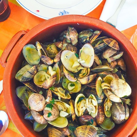 a bowl of food on a plate