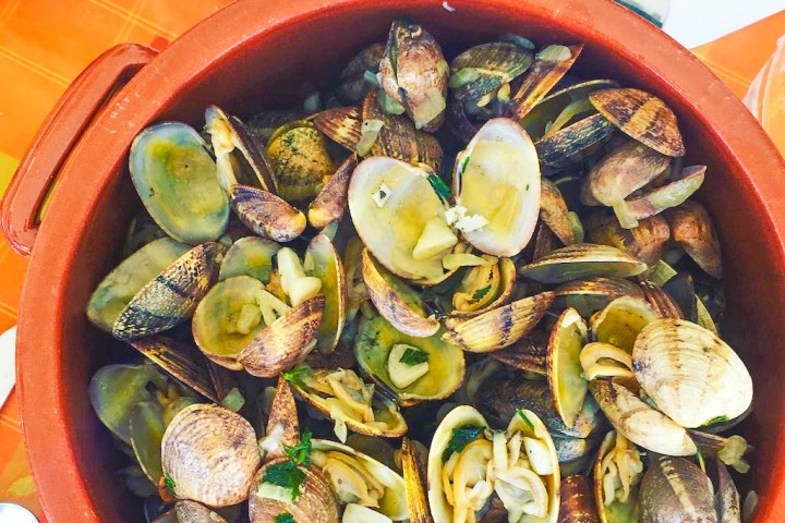 a bowl of food on a plate